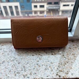 Stone Mountain Tan & Red Tri-Fold Wallet Organizer